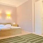 Dictumfactum Niguliste Charm Apartman *